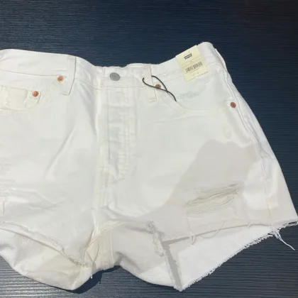 BERMUDA LEVI’S DONNA